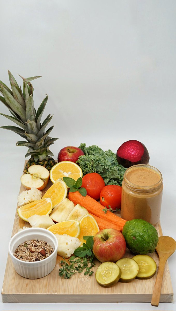 EvolvingVintage's tweet image. When I'm not eating Meat and Animal Products; Plant Based/Vegan meals🌿🍲 made by me.

This is for the benefit of people who struggle to imagine what you can eat without Meat.  

Eating more plant based has many health benefits, I talk more about it below so do Retweet and Like😌