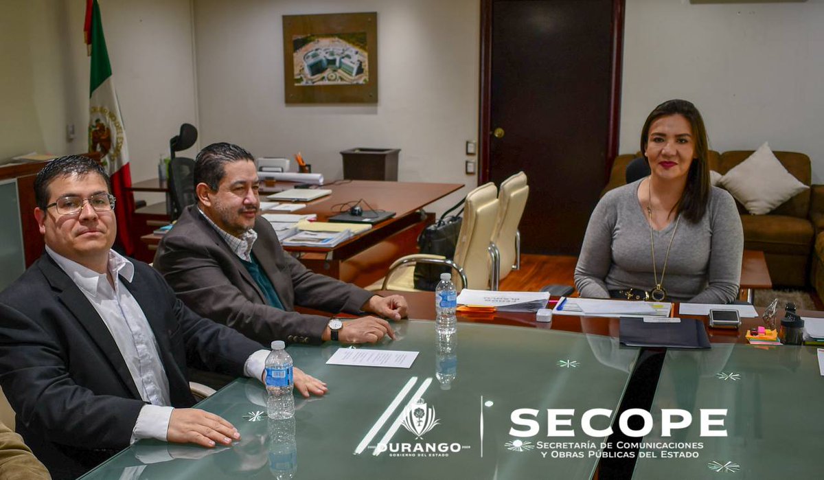 SecopeDurango's tweet photo. Nuestra titular Arq. Ana Rosa Hernández se reunió con integrantes del “Clustur #Durango”, encabezados por su presidente Fernando Durán, para analizar áreas de oportunidad y coadyuvar en el fortalecimiento de la infraestructura turística, como ha indicado el Gobernador @EVillegasV https://t.co/LlUeLVjRRz