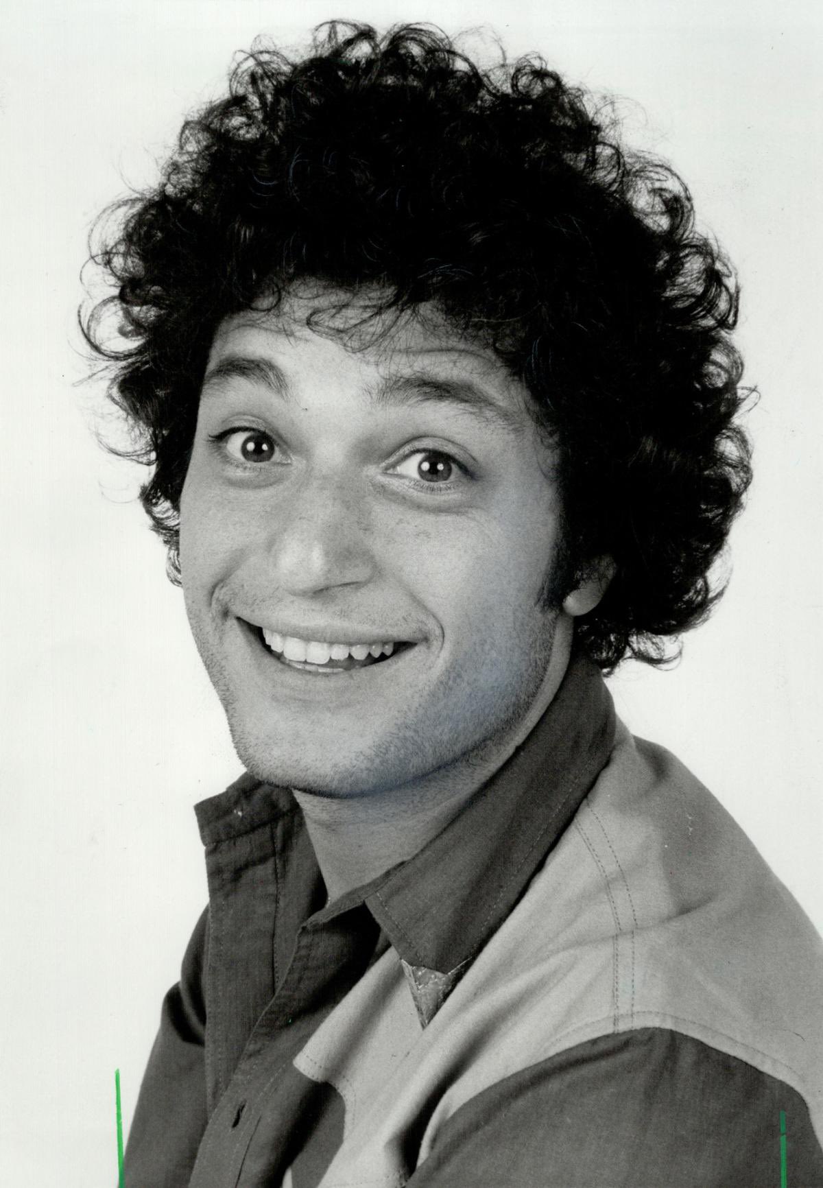 Happy Birthday to Howie Mandel . 