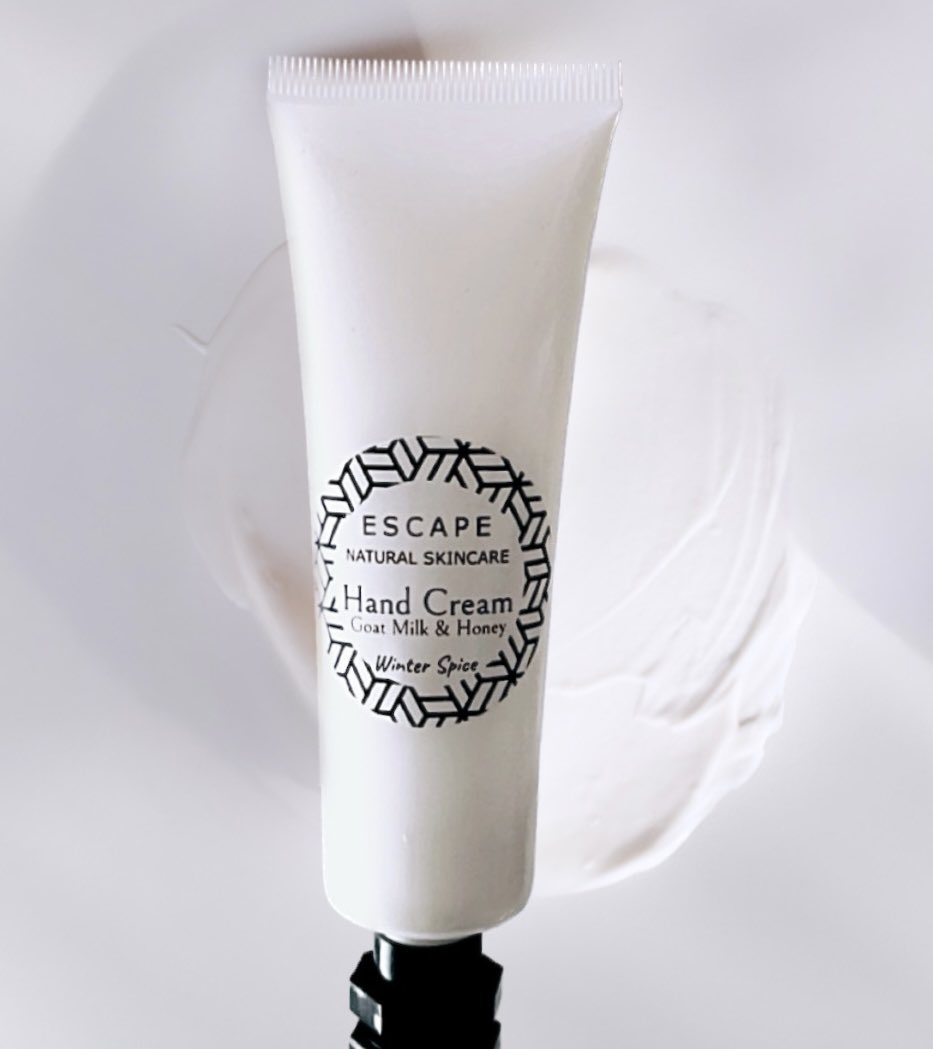 EscapeNatural's tweet photo. Gift yourself or loved ones with soft smooth hands this winter. This lightweight, rich hand cream is made with goat milk and honey to nourish and condition the skin.

Perfect solution for dry, chapped hands.  Absorbs quickly into the skin. Non-greasy. https://t.co/6kXbiQFslU