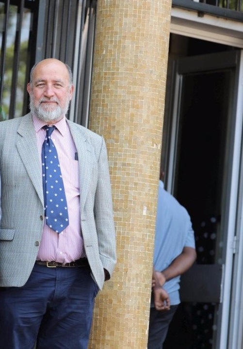 PacheduZW's tweet photo. Meet Hon. Allan Norman Markham.

He sued ZEC last week after ZEC refused to release the electronic voters' roll in violation of the Electoral Act.

He is the only MP who has not signed for the US$40,000.

This is leadership!

👏 https://t.co/3uaONwaA6Q