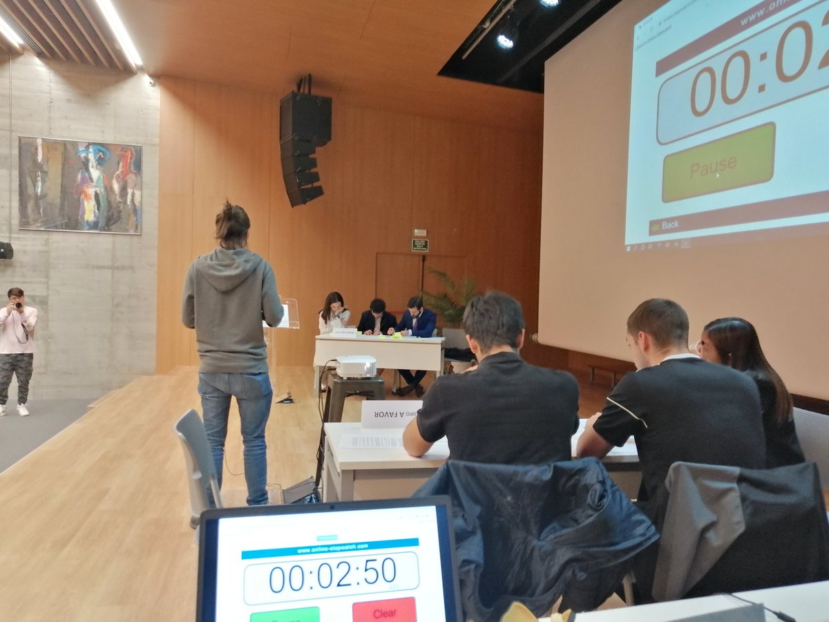 Y llegó el momento. Disfrutando del debate universitario <a href="/uneatlantico/">UNEATLANTICO</a>.