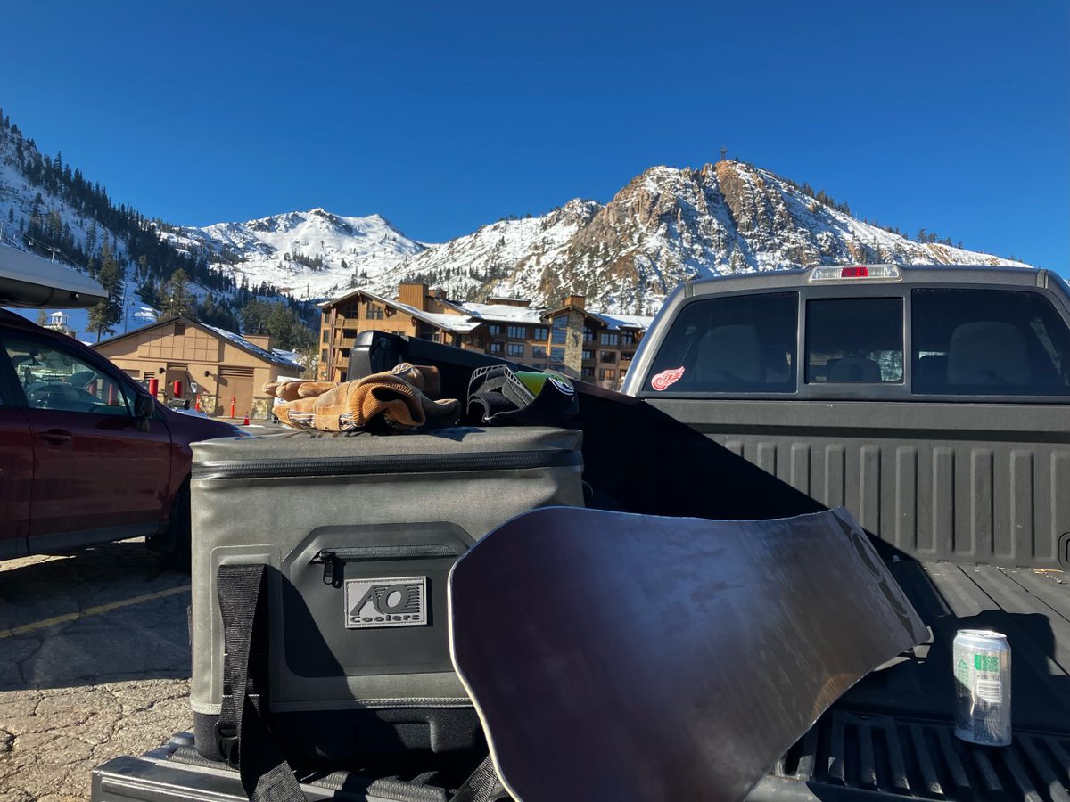 Grabbing a cold one, then ready for some runs 🍻🏂

#AOANDGO#americanoutdoors #softcooler #coolers #icechest #campingcooler #camping#travel #coolerproducts #explore #adventure #americanoutdoorcoolers #outdoors #snowboarding #snow #ski #mountain #snowadventure