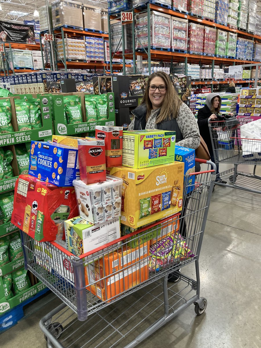 On this Giving Tuesday, we want to thank all of our Healthcare Partner donors for supporting our @CleClinicKids <a href="/RMHCneo/">RMHC Northeast Ohio</a> Family Room! #clevelandclinic #cleclinickids <a href="/KarenMurrayMD/">Karen Murray</a> <a href="/JackieBjelacMD/">Jaclyn Bjelac MD</a> <a href="/VeraHupertzMD/">v hupertz</a>