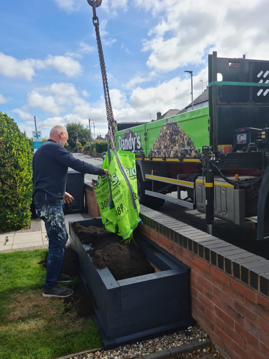 If you know of a local community project that we could help with £500.00 worth of free landscaping supplies, whether it be quality soil, aggregates, compost… within 5 miles of us here in Sealand, Flintshire, please tag them in and like &amp; share this post 💚 🙌🏻#CommunityMatters
