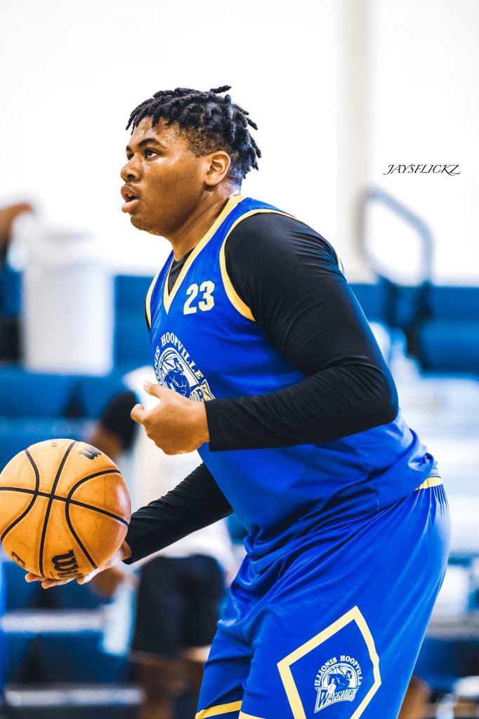 2023 uncommitted 6’5 Combo Guard  <a href="/DemetrisPhilli4/">Demetris Phillips</a> goes off for 23pts &amp; 8rbs vs Gateway Legacy Christian last night ! College coaches tap in ! <a href="/PrepHoopsMO/">Prep Hoops Missouri</a>  <a href="/CoachDStringer/">Coach Stringer MEd</a> <a href="/STLhssports/">STLhighschoolsports</a> 
<a href="/LHSCougarHoops/">Cougar Hoops</a> ❤️🔺