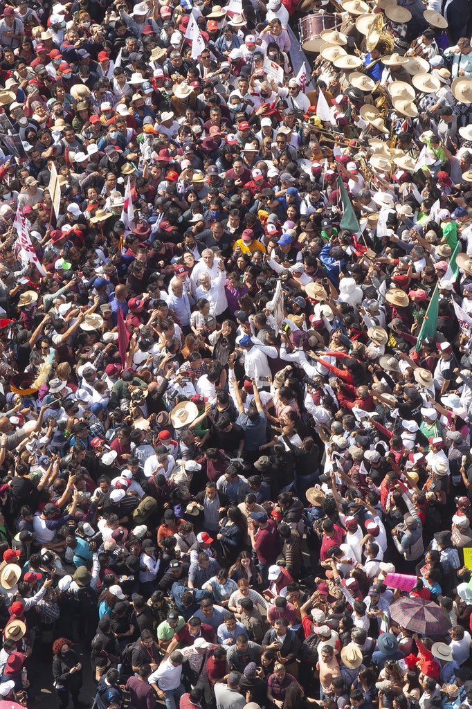 La revolución de las conciencias se fortalece con el enorme apoyo del pueblo. 

¡Juntos seguimos haciendo historia!

¡Buenos días!

#ElPTconAMLO
#ElPTEstáDeTuLado
#ElPTesla4T