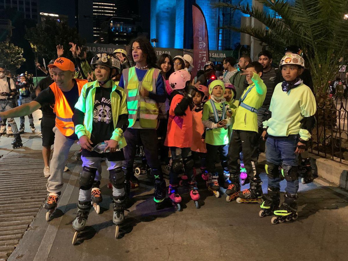 MissSunshine4's tweet photo. Otra de las monerías de la impresentable Alcaldesa de Cuauhtémoc, agredir a niños y jóvenes que estaban participando en un evento recreativo. El colmo de los colmos, la señora no tiene criterio ni sentido común… 

No la @ porque hace mucho que me bloqueó. https://t.co/pjtcgDkyfM