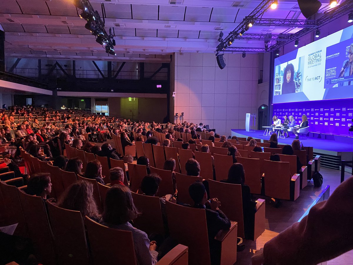 Palais Brongniart, previously known for its pit and its brokers today host the Women’s Forum !! #WFGM22 🟣 
Feeling inspired :
->Fighting unconscious biais 
->Scaling up finance to drive world’s transformation 
<a href="/DionyLebot/">Diony Lebot</a>