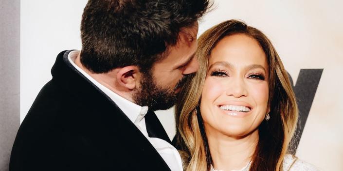 andreiv_jones's tweet photo. Jennifer Lopez Says Calling Off 2004 Wedding To Ben Affleck Was 'The Biggest Heartbreak' https://t.co/GvlNlx98mP