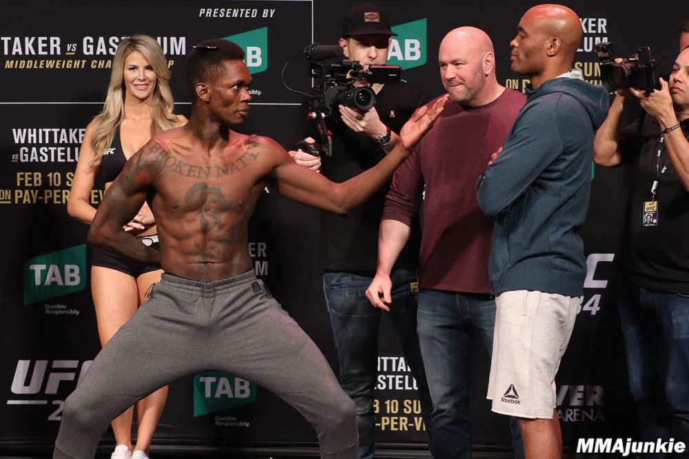 Every naruto fan knows which fight this UFC pic is referencing😭