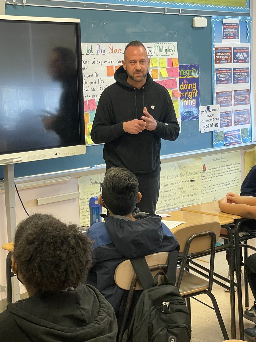 MrLinden tweet media