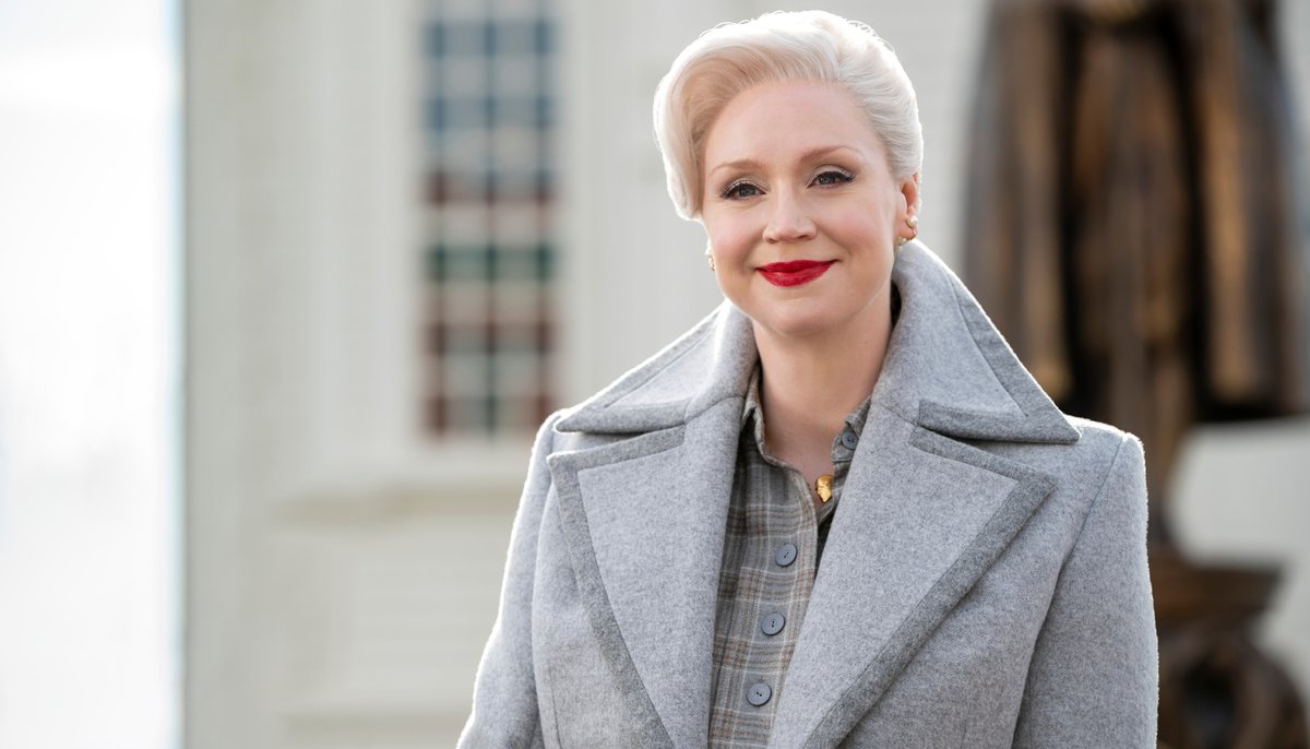 netflix's tweet image. Gwendoline Christie said playing Larissa Weems is "the first time I've ever felt beautiful on screen."

The acclaimed actress thanked Tim Burton &amp;amp; longtime collaborator, costume designer Colleen Atwood, for asking her to help shape Wednesday's vision of Larissa (via @EW)