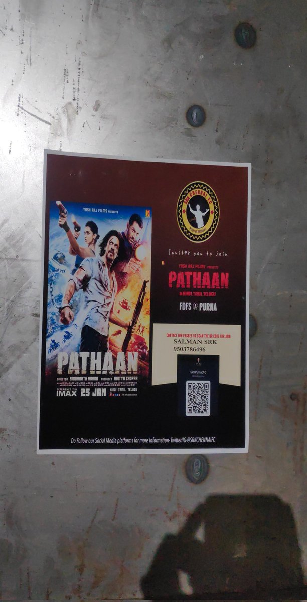 MrSalmann07's tweet photo. Here’s Pathan promotion done by Srkians from Purna at ground level by printing 400+ sticks in our town.. Jald milte hai Pathan se..

Purna Ki Hawa Me SRK Ka Craze Hai Saheb #PathaanFirstDayFirstShow 
@iamsrk @SRKCHENNAIFC @pooja_dadlani @KarunaBadwal https://t.co/M4B67pMHTl