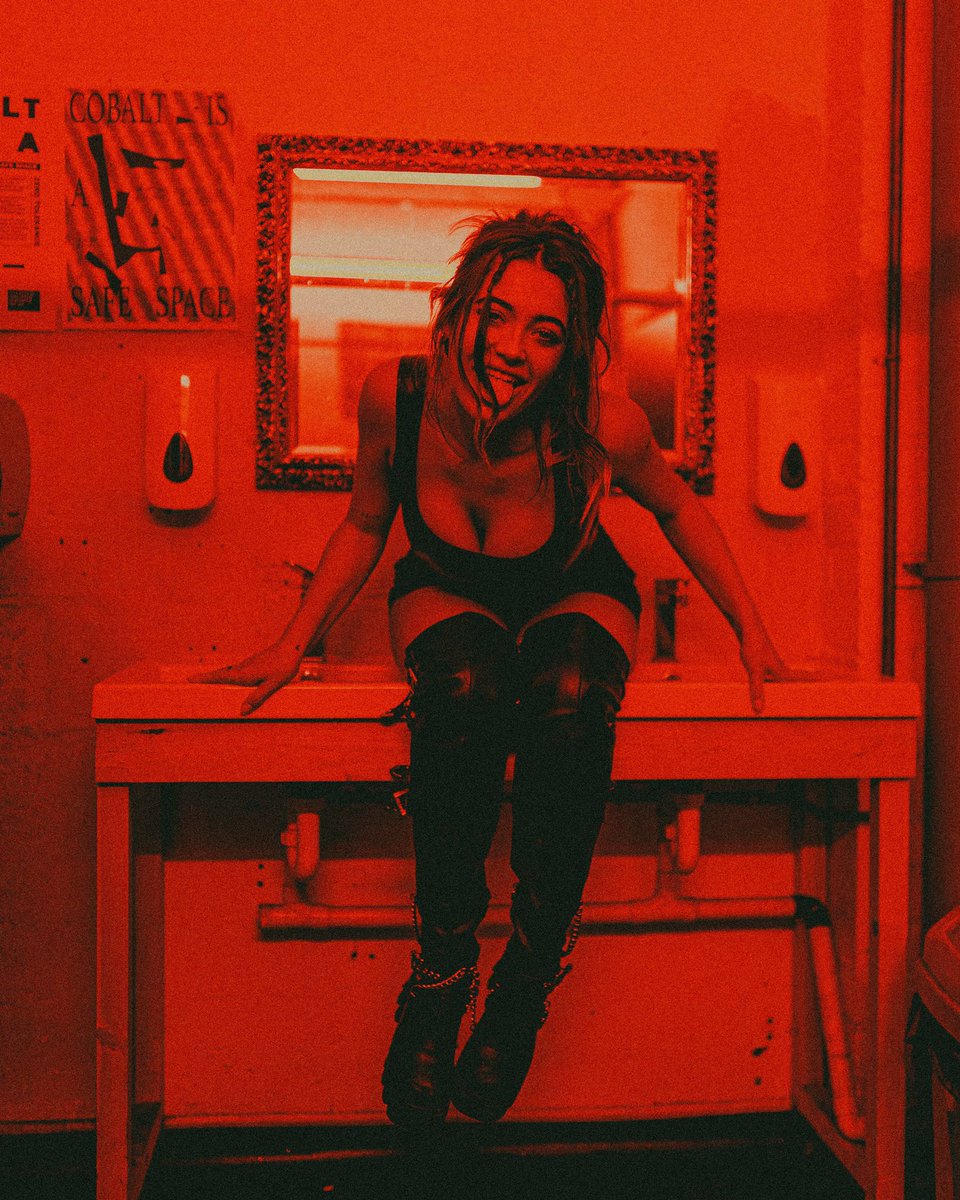 thisisZELA's tweet photo. BEYOND FKN HYPED TO ANNOUNCE… 😈 

that we’ll be joined at the first ever ZEROX NITE VISIONS by some incredible NE talent in the form of @noyoumsc, @NOVYILEF, Eve Kearton &amp; @_lanalamb_ on DEC 17TH 🔥🔥🔥

gonna be such a wkd party we CANNOT WAIT XXX https://t.co/jRLJR4aKI8