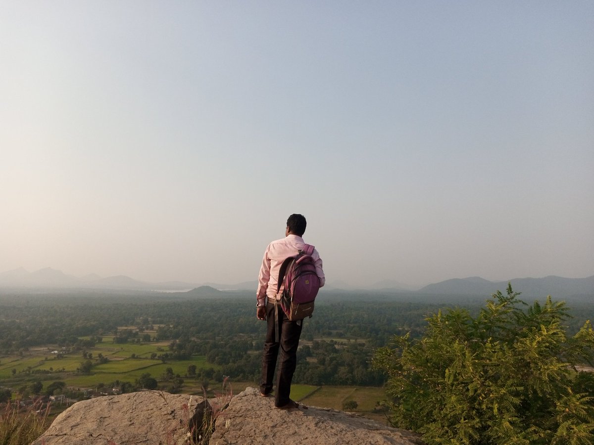 ଲକ୍ଷ୍ଯ ଯେତେ ଉଚ୍ଚ ଥାଉନା କାହିଁକି, ଇଛା ଥିଲେ ସବୁ ସମ୍ଭବ ।।।।।