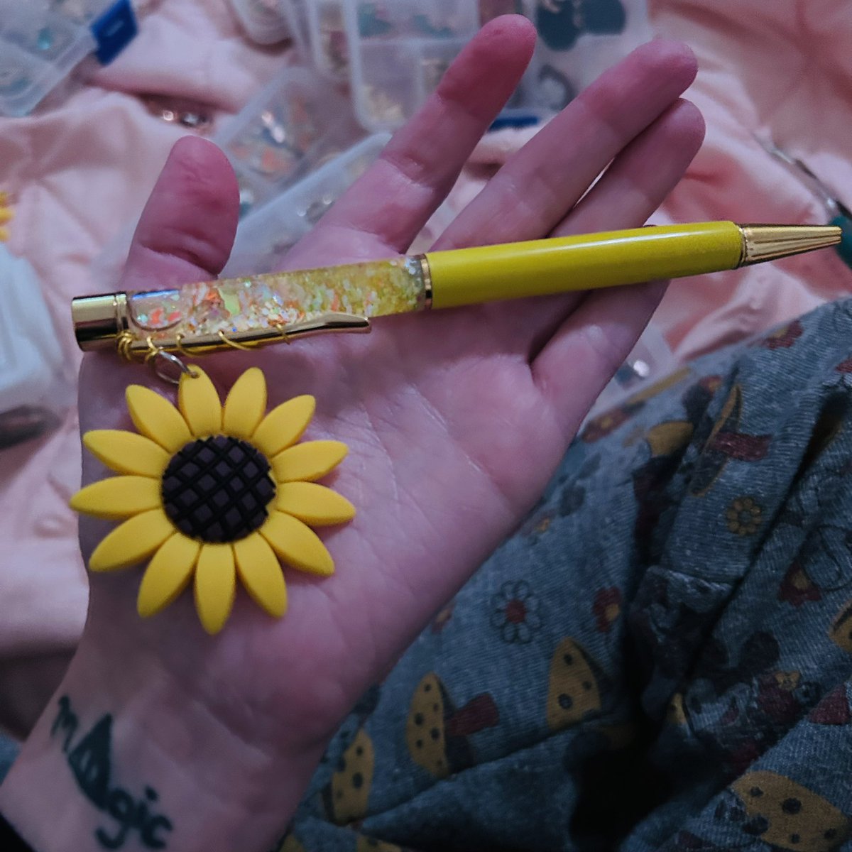 Just finished 2 new custom pens for a customer! Did you know you can order your own CUSTOM ink pen below? 💖😊🌻 ON SALE 40% OFF no code needed!