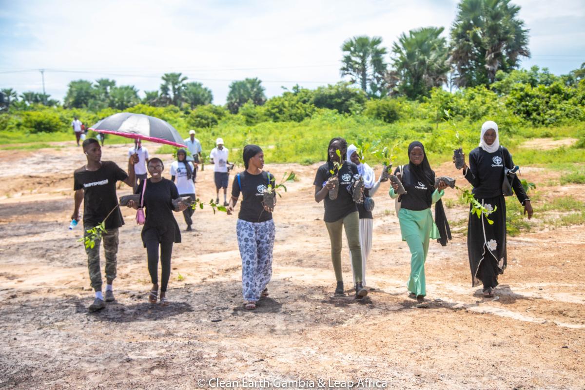 LEAPAfrica's tweet photo. In Africa, youths make up 70% of the population. This entails that attaining the SDGs is critical for the youth.
 
Here's a report speaking to youth activities in the concluded Youth Day of Service campaign. Visit https://t.co/9RExPWcp5h to read more.

#reports #ydos2022 https://t.co/0WXXJO2rtd