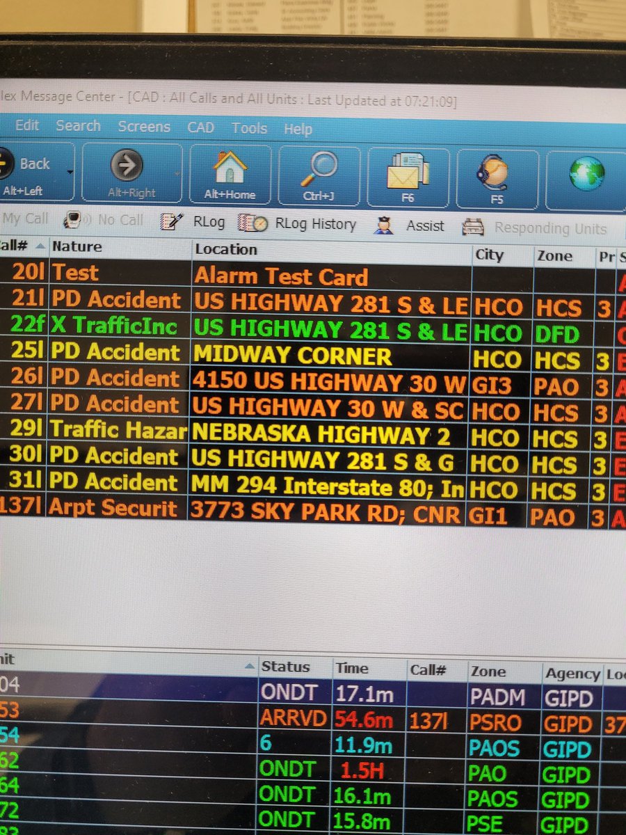 GIPoliceDept's tweet photo. Leave early, drive slow, follow at a distance, and arrive safe.  The drizzle is freezing and roads are slick.  #newx https://t.co/o8JiDM5z3x