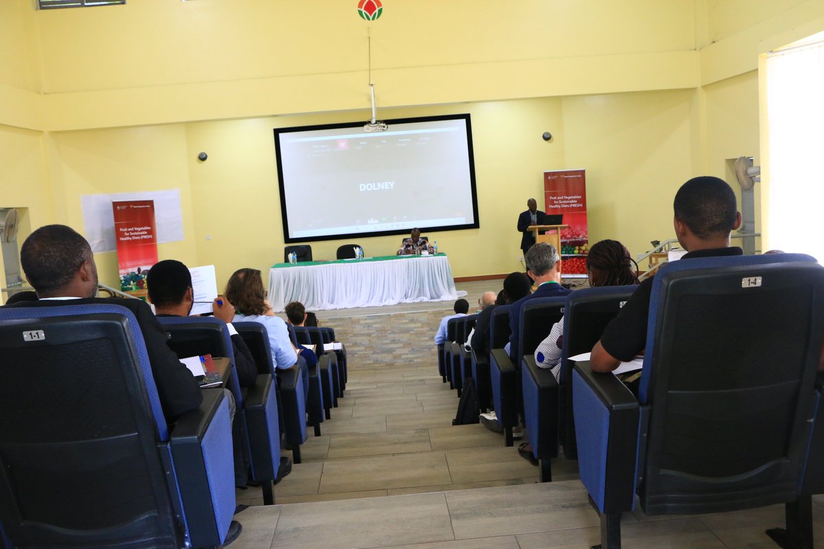 MNjumali's tweet photo. 3. The Guest of Honor continued to explain that this project emphasizes healthier diets and nutrition through the consumption of sufficient healthy foods and the growth of national income by 2025. 
@tzagriculture 
@HusseinBashe 
@RugalemaG https://t.co/A5CJxS7jWv