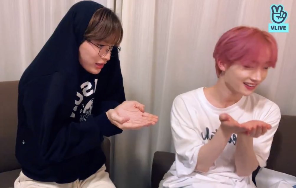 taechan_tpst's tweet photo. ㅋㅋㅋㅋ #lew #hyuk #tempest https://t.co/kvFIOHjSUp