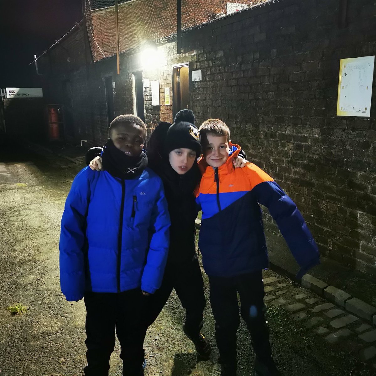 It wasn’t the result they were hoping for, but it was a fun Monday night out for our teams last night! ⚽️

A total of 70 players and coaches made the trip to Somerset Park. Great effort, @PollokFC - a performance to be proud of 👏🏼

#ScottishCup | #MonTheLokNow