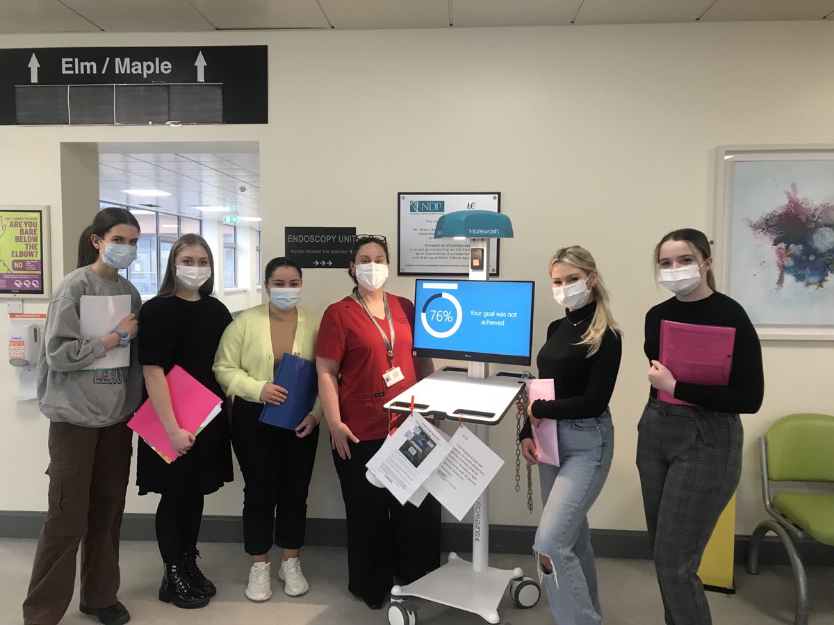 Promoting the importance of hand hygiene with some of our first year student nurses during their orientation tour of Connolly Hospital - we welcome them to ⁦@ConnollyNursing and look forward to supporting them over the next four years ⁩ ⁦@AnnMarieMullig2⁩