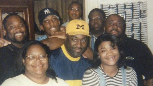 LaticiaD's tweet photo. Very EARLY #Radio days 
#MenOfStandard @isaaccarree #MichaelBacon 
#GordonBrothers
#LDMackey
#DarrellYancey and my bestie @Marimac01 https://t.co/YblAGuq70C