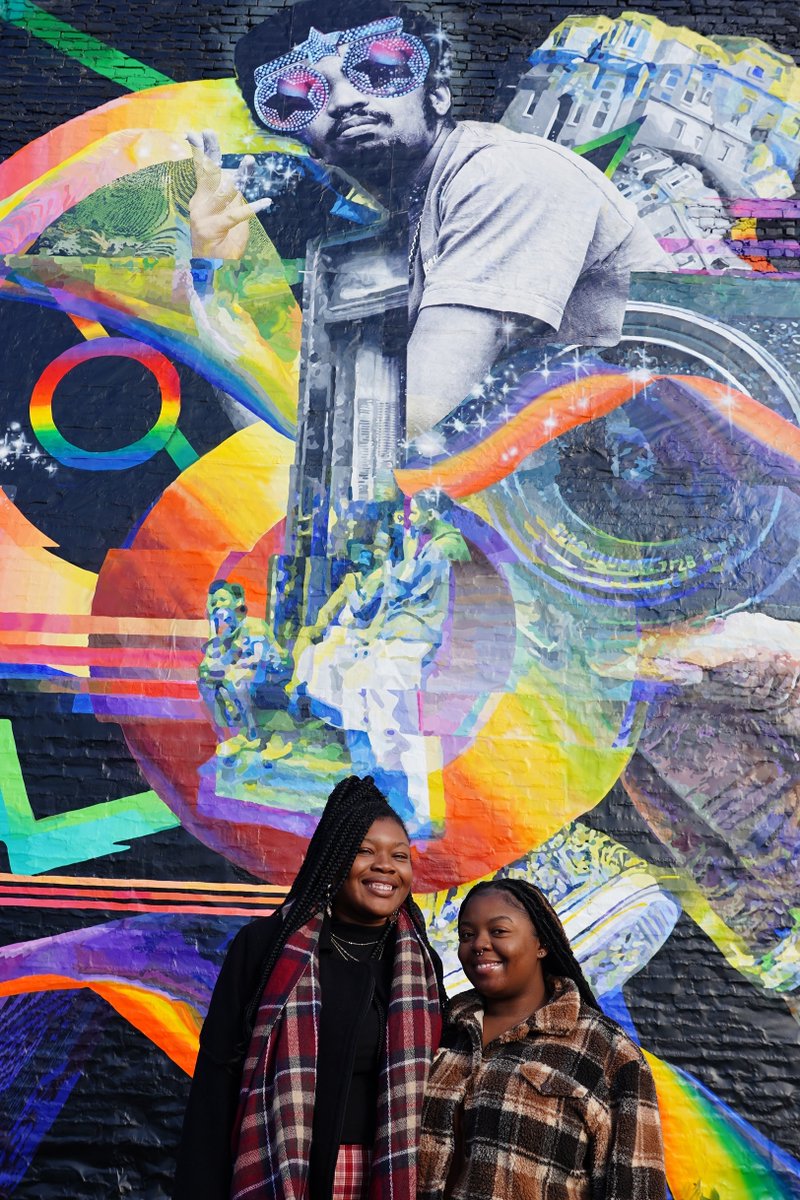 ArtWorksCincy's tweet photo. Studies show that public art has a host of benefits for communities. Its community-building powers can combat feelings of anxiety &amp; social isolation.

This #GivingTuesday, we ask that you donate to further our mission to create community-based public art➡️ https://t.co/ZTb6xvog8T https://t.co/5ebRdetmuC