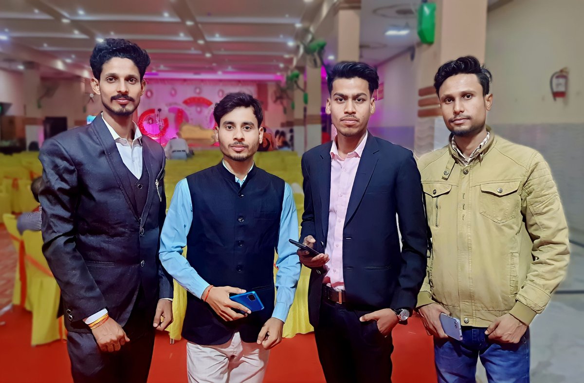 SomeshConnect's tweet photo. शरारत करो साजिशे नहीं,
हम शरीफ हैं, सीधे नहीं.. https://t.co/NdL7TaV6Ix
