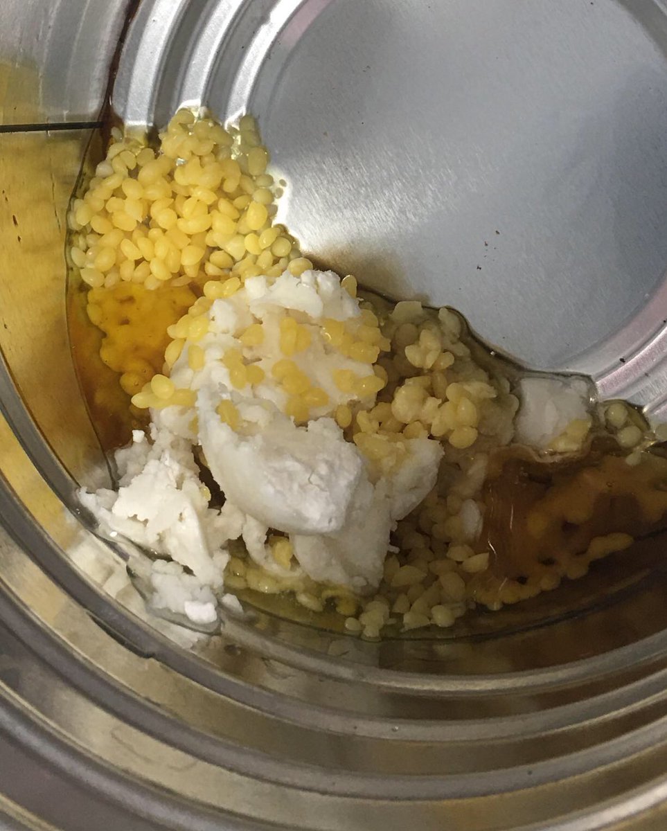 WycliffeBees's tweet photo. Grapefruit lip balm made with organic beeswax, coconut oil &amp; shea butter with pure grapefruit essential oil ready for sale. #beeclub winter activities means the science department smells divine after our lunchtime session 🐽💐 https://t.co/V29BGVF7Ks