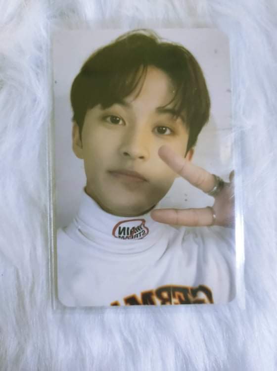 dreamriego's tweet photo. — 🦁🛒 #dreamaart ₊˚✧
wts lfb mark sticker jc ar pc ph 

— 350
— clean 
— DOP: Dec 15 
— see 📌 for further details
— GGX, SCO, FLASH EXPRESS 

reply “mine” or dm me to claim.

🏷️ nct 127 mark lee sticker jewel case ar pc ph https://t.co/f7nJ060aEf