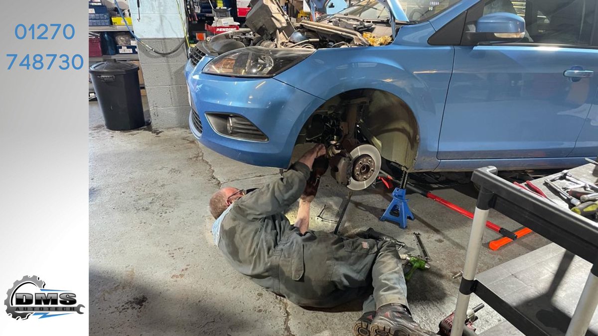 DmsAutotech's tweet image. Here’s Dave fitting a new clutch on a customers Ford Focus. This is a lengthy job and requires a lot of disassembly just to get to it. 

#dmsautotech #churchlawton #MOT #service #cars #garage #cheshire  #audi #volkwagen #landrover #mini #bmw #ford #newclutch 📞01270 748730