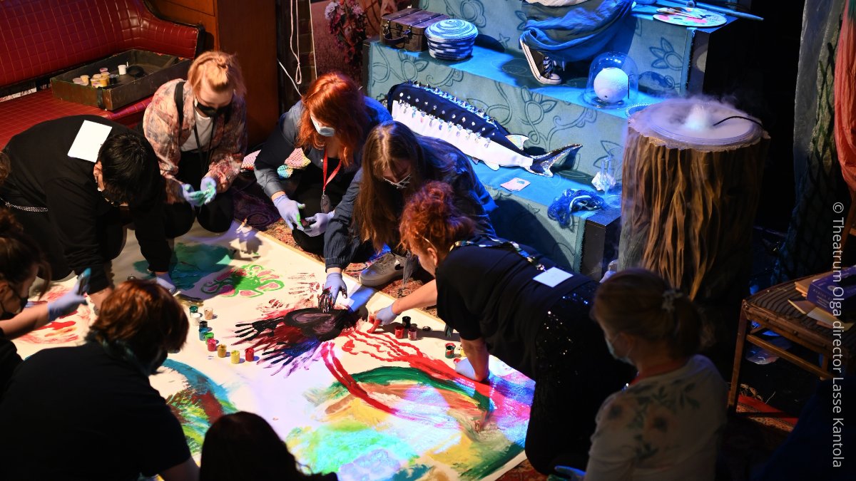 Is #science like a black box to you? 🤔 

Don’t worry! You’re not alone. 😅 

The <a href="/ParcosProject/">ParCos</a> promotes science literacy by engaging the public with participatory approaches like data storytelling ⤵️ 
europa.eu/!tbtRfN

#HorizonEU #OpenScience