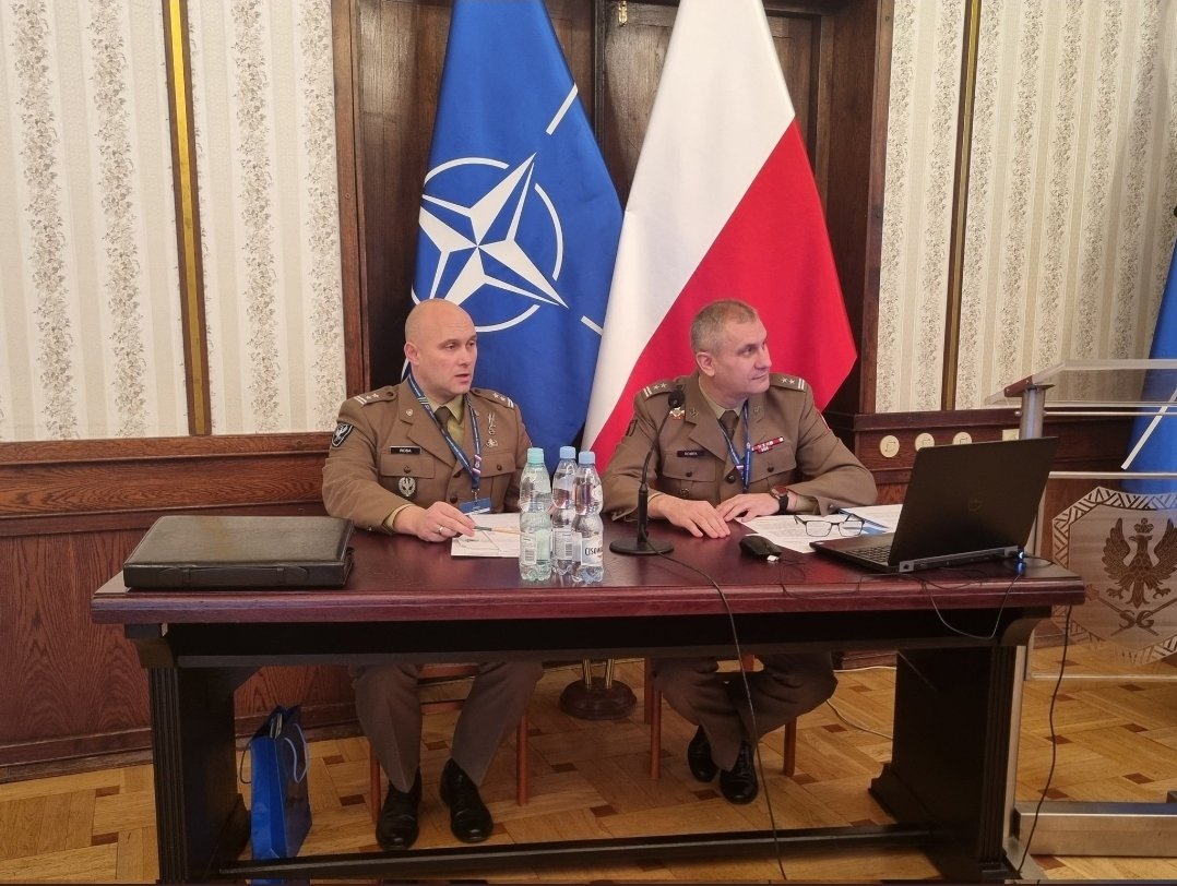 N2x35's tweet photo. #GlobState2022: Session 2C is chaired by Lt. Col. Dr Robert Rosa from @AkademiaSzWoj and DTC’s Lt. Col. Dariusz Romek. The session debate will focus on #FutureBattlespace and Military Operations.#NUP2x35
More info & register: https://t.co/N58Uqp6qvk https://t.co/6lr1JQEp0z