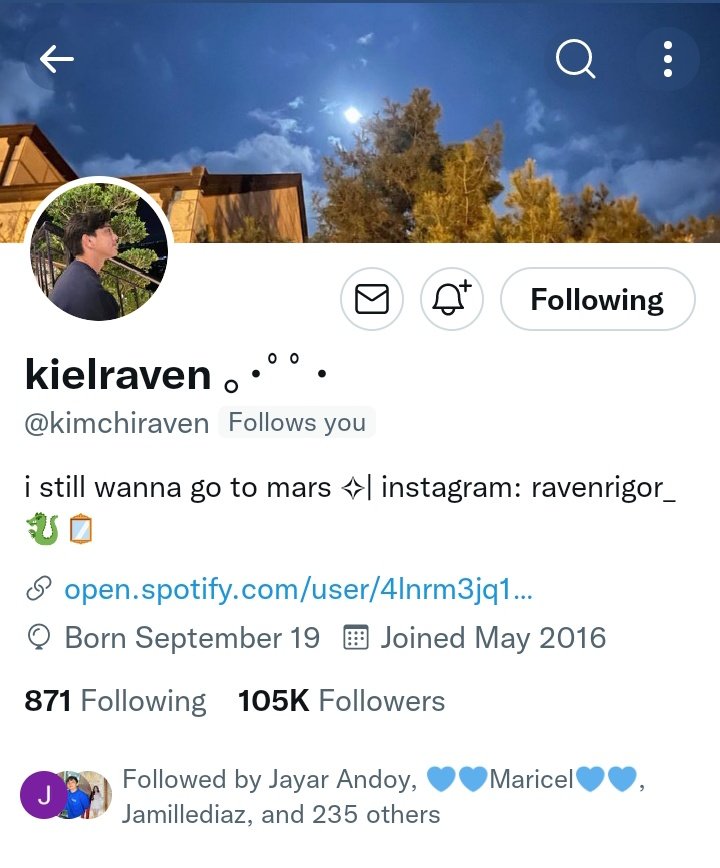 rnmp91's tweet photo. Shutangina ginulat mo naman ako waveeennn!😭 Anobayan kinikilig akooo!! 😭😭Thank you sa pag fb waven😭..remember na mahal ka ng carrels okay? https://t.co/c54bB0JEoH