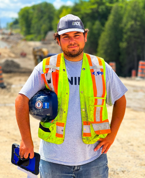 KAPPinfra's tweet photo. And the employee of the day award goes to Josh. He's been with KAPP for 4 years and is a labourer who has been tracking fill — and very important part of our environmental protection program! 🥁 https://t.co/yJK5kQaeaP