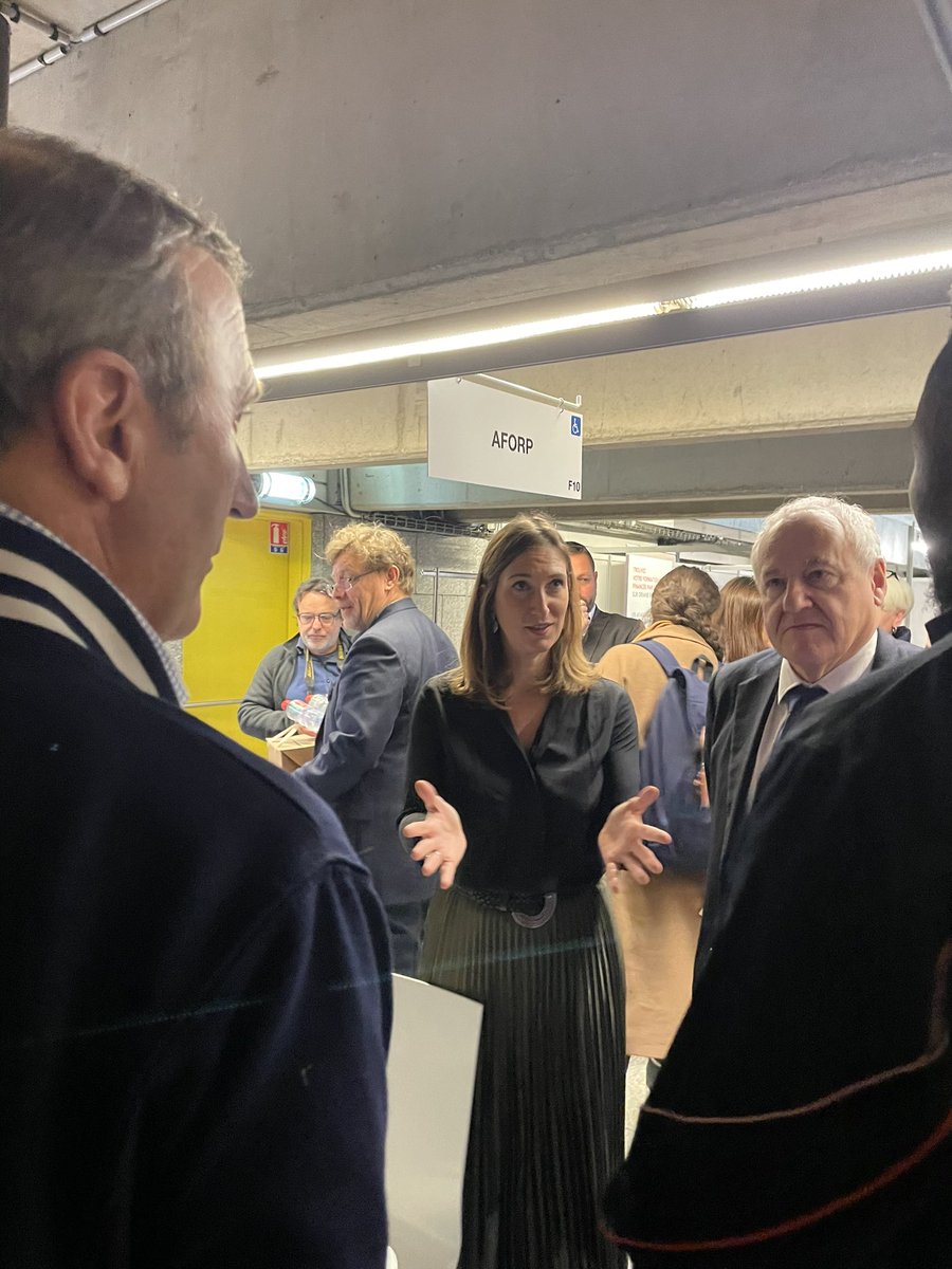 Bruno Lucas (@brunolucasdgefp) on Twitter photo #Tpro2022 Le Salon des transitions professionnelles, organisé par <a href="/Medef_IDF/">MEDEF Île-de-France</a>, se tient aujourd'hui à Paris !
Après l'inauguration ce matin par <a href="/CGrandjean_/">Carole Grandjean</a>, nous avons échangé autour de la reconversion professionnelle et des outils pour la mener à bien💬 #Tpro2022 Le Salon des transitions professionnelles, organisé par <a href="/Medef_IDF/">MEDEF Île-de-France</a>, se tient aujourd'hui à Paris !
Après l'inauguration ce matin par <a href="/CGrandjean_/">Carole Grandjean</a>, nous avons échangé autour de la reconversion professionnelle et des outils pour la mener à bien💬