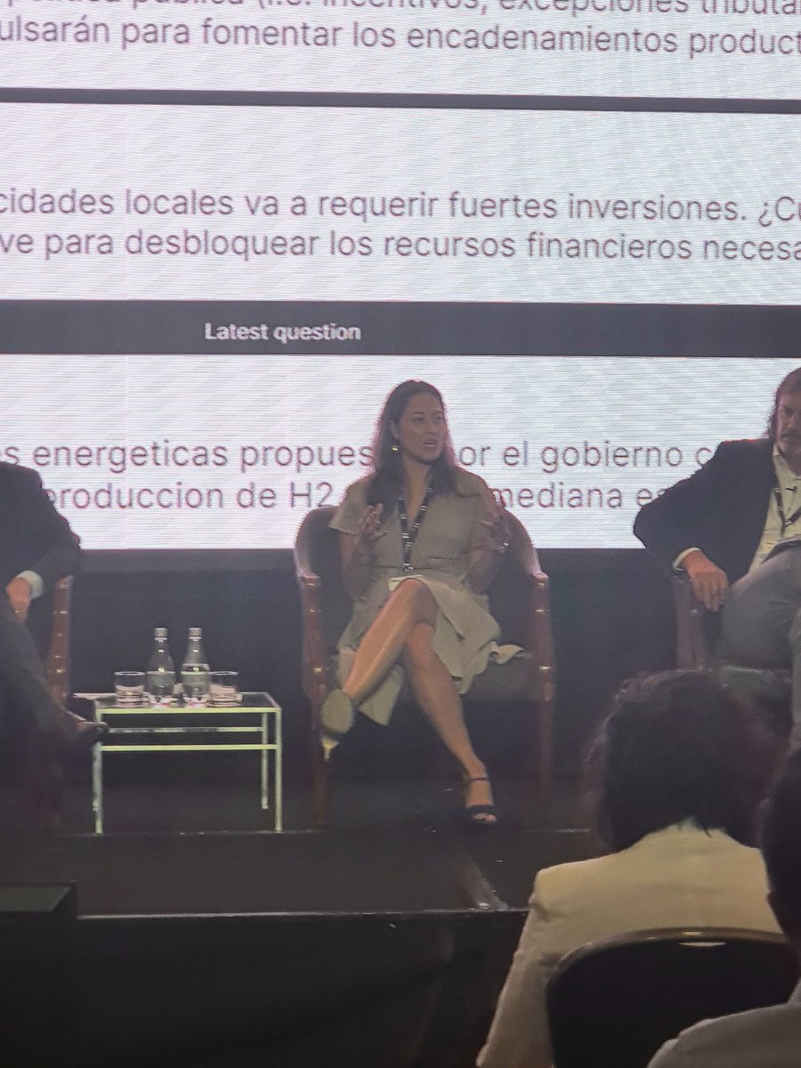 lacH2Vaction's tweet photo. @MonicaGascaR de @H2Colombia expone ahora en #WorldHydrogenLatinamerica en Santiago de Chile sobre los potenciales de #HidrógenoVerde en Colombia. Tenemos la oportunidad de aterrizar la estrategia nacional dice. https://t.co/MkFMPzRkk2