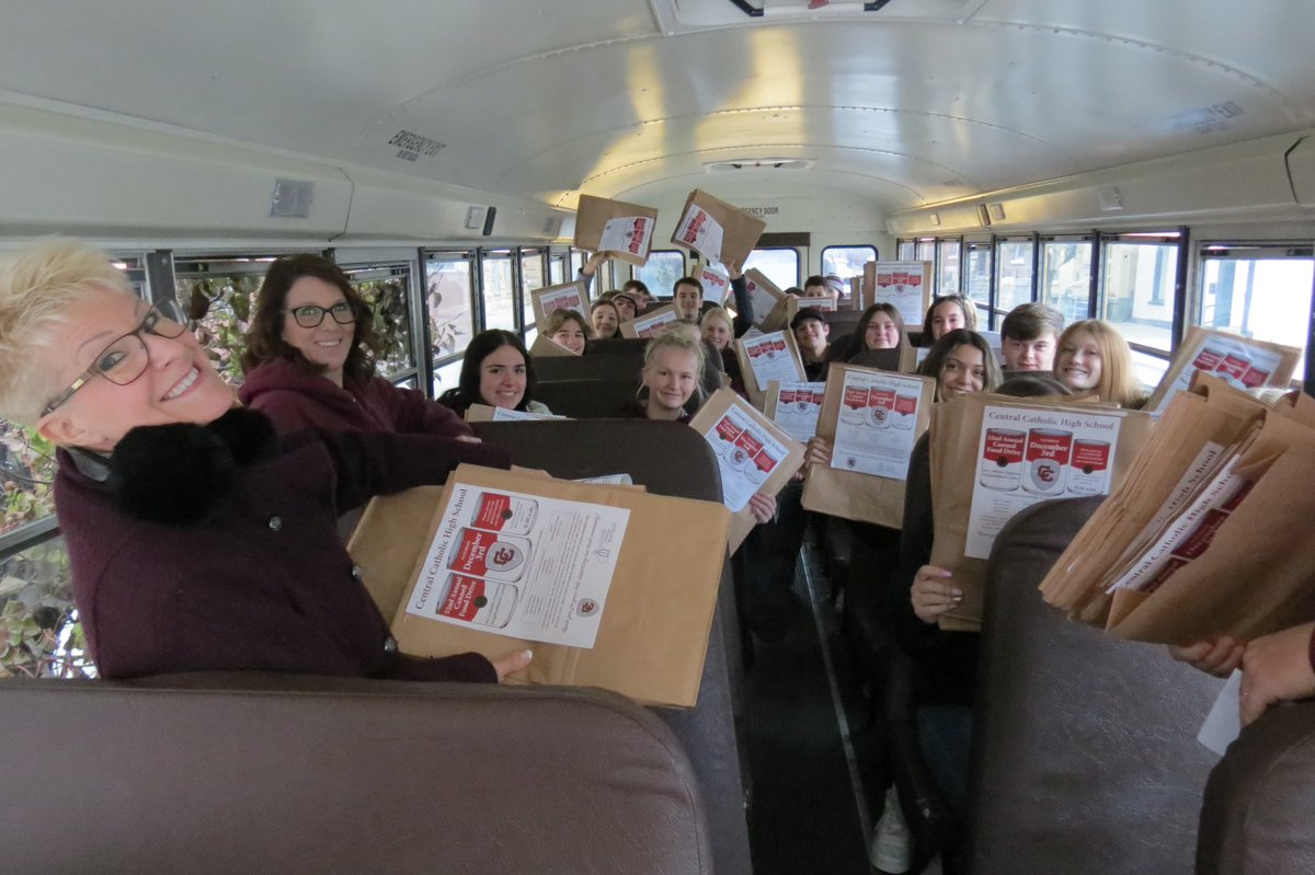 CCHS_Knights's tweet photo. @cchs_life students, faculty and staff have hit the streets to benefit @DWC1850 Catholic Charities! Fill your bag and put it out on Saturday morning! Thanks! #UKnighted #servicemission https://t.co/j32HSBWyo1