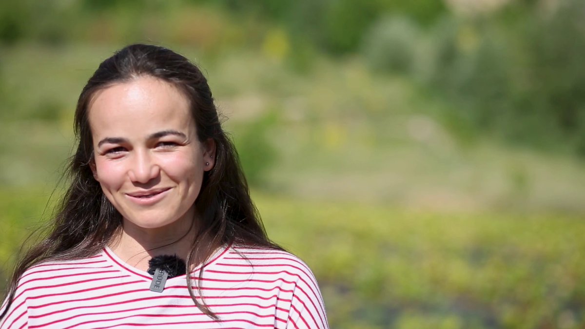 undpturkiye's tweet photo. 🍓👩‍🌾Göksu Taşeli Havzası'ndaki kalkınmaya yönelik girişimlerimizden çilek bahçesi kurulumu için başvuranların yüzde 65'i kadın ve çoğunluğu genç. 
📽Girişimimizle yerel halkın ve #tersinegöç ile köylerine dönenlerin kendi işlerini kurmalarının öyküsü için: https://t.co/hvP2BD5spT https://t.co/b8Uwmjh24y