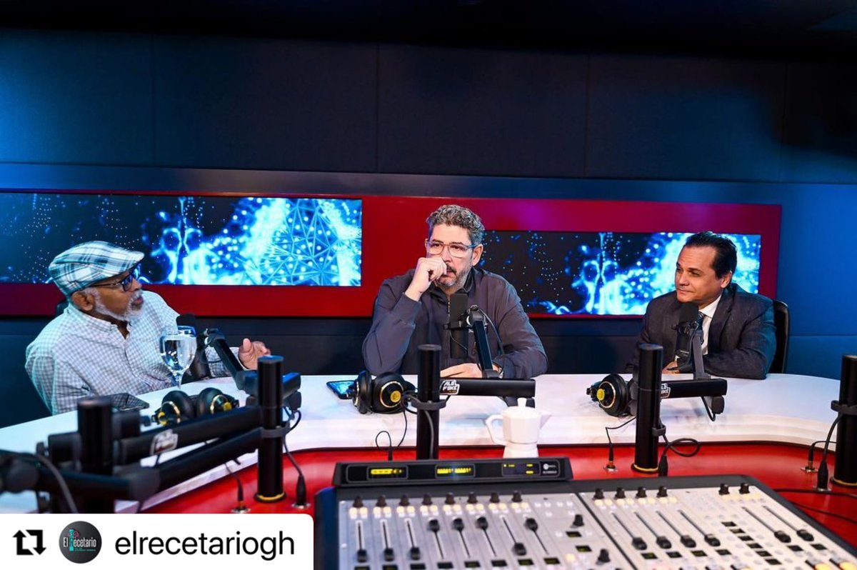 IvanSilvaRD's tweet photo. Ya estamos conversando a través del @elrecetariogh , sintoniza la 99.3 FM 📻. Atentos a YouTube 📺 https://t.co/qfvJDdi31f