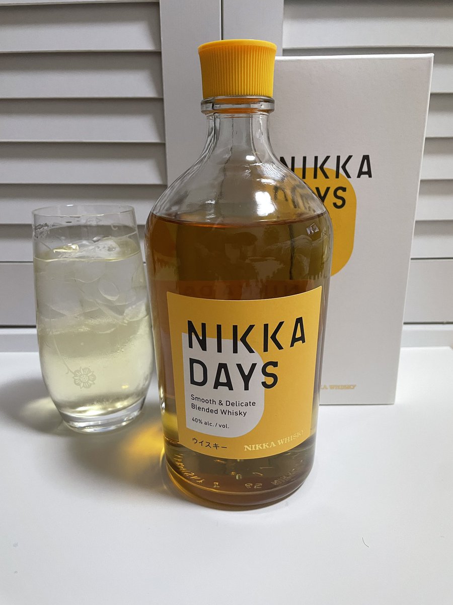 sua75982649's tweet photo. 遅い時間からの乾杯は
#NIKKADAYS 
優しい甘さとあんず系のかおりがする。
確かに毎日飲める味です。あとオシャレ！
#ウイスキー #ニッカ https://t.co/cbCF0XYn8q