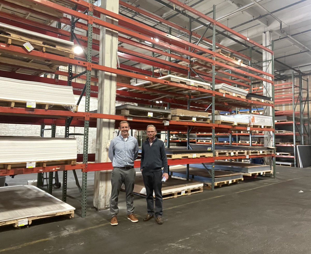 Laird_Plastics's tweet photo. Check out these #LairdPlastics backpacks! John Mundy and the Laird Plastics #NewYork team modeled them for President Spence Miller during his visit.⬇️⬇️⬇️
Contact Laird #NY for your material needs! 

#LairdPlastics #PrintMedia #RollMedia #WeHaveInventory #InStock #ReadyToShip https://t.co/UKA6GgYWrq