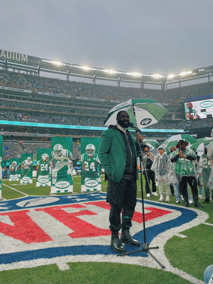 Darrelle Revis tweet media