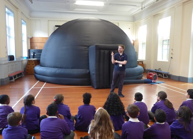 360xperiences's tweet photo. Our creative educational shows range from Early Years and Foundation, to Key Stage 5 and Post 16.
Highly acclaimed learning with the UK’s No1 planetarium provider🔭🌠 Find out more https://t.co/65CmVWNSJK
#360xperiences #planetarium #astronomy #ImDomE #steammediamanagement📱 https://t.co/LCDweqWX7G