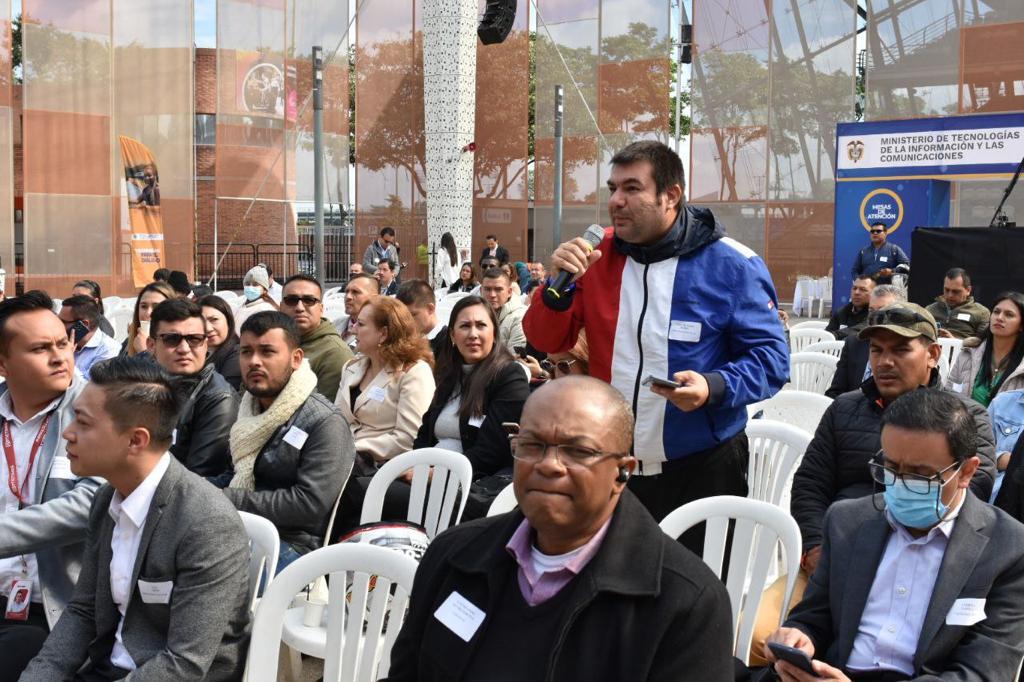 RedInterTvCol's tweet photo. Red Intercable Tv Colombia, presente en el evento "Hablemos de Conectividad con los Proveedores de Internet", que contó con la intervención de la ministra TIC, @SandramUrrutia.
.
.
#RedIntercable #RITVCOL #MinTIC https://t.co/3dRcFcZ56E