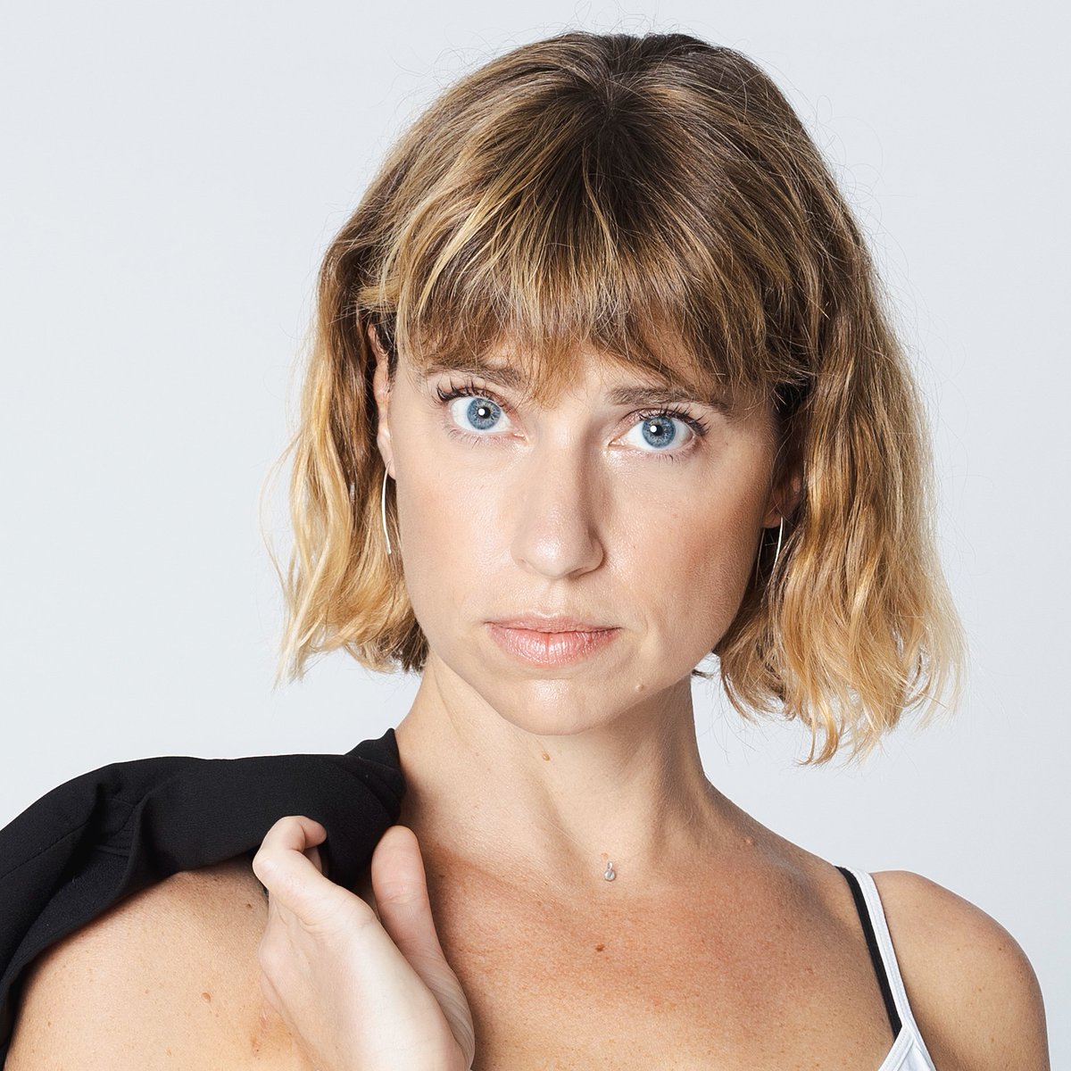 CalladitasShow's tweet photo. 🔥BARCELONA🔥

Este viernes 2DIC te esperan en el @teatrepoliorama tus feministas de cabecera:
🎙 @sildcastro y @jessikarojano 
🎹 @_lamariarosa_ 
🌟 @IreneIrelanda ➡️ una comicaza que pisa escenarios de toda Europa 🥳

🎟ttps://linktr.ee/CalladitasSHOW https://t.co/HuwS3QOcP8