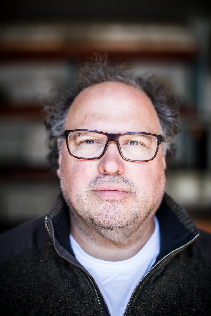 Martin Picard figure dans la catégorie - Prix de l'Authenticité et de L'Artisanat... Une catégorie qui, selon le Groupe Au Pied de Cochon, le défini vraiment, vraiment très bien. bit.ly/3AT1KDz #LaListe1000