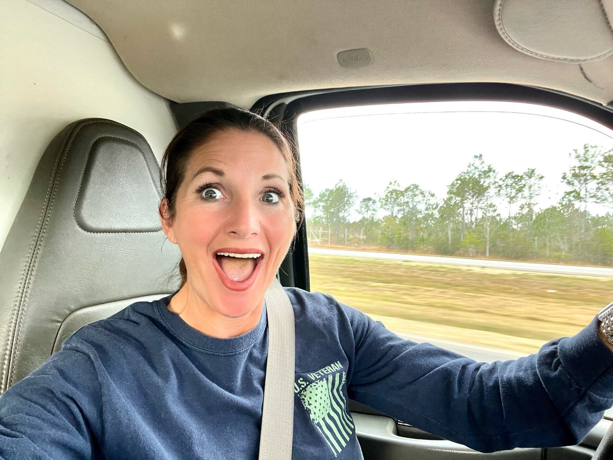 michellesalzman's tweet photo. Driving to @FarmShareFL in Quincy to pick up a truckload of blankets for homeless &amp; displaced families ❤️ https://t.co/tS17a5agLm